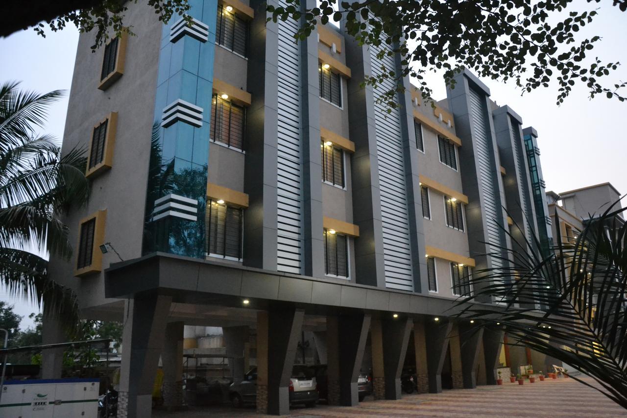 Hotel Yogiraj Shirdi Zewnętrze zdjęcie