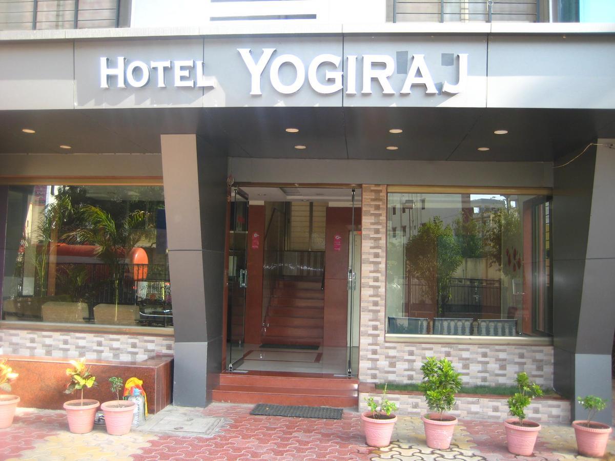 Hotel Yogiraj Shirdi Zewnętrze zdjęcie